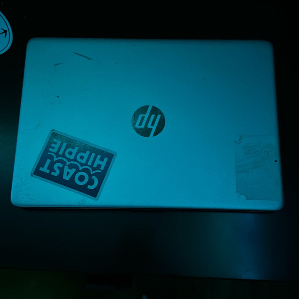 HP LAPTOP (practically new)